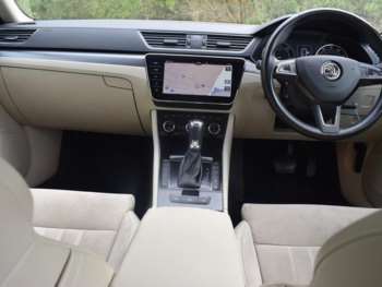 Used Skoda Superb 2018 for sale - 74833210: Photo