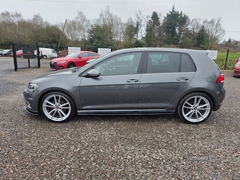 Used Volkswagen Golf 2017 for sale - 77910029: Photo
