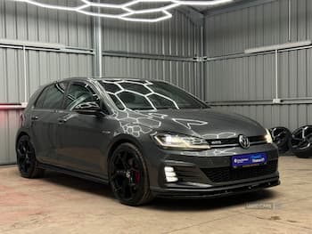 Used Volkswagen Golf 2017 for sale - 79742382: Photo
