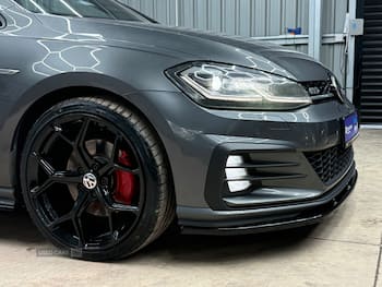 Used Volkswagen Golf 2017 for sale - 79742382: Photo