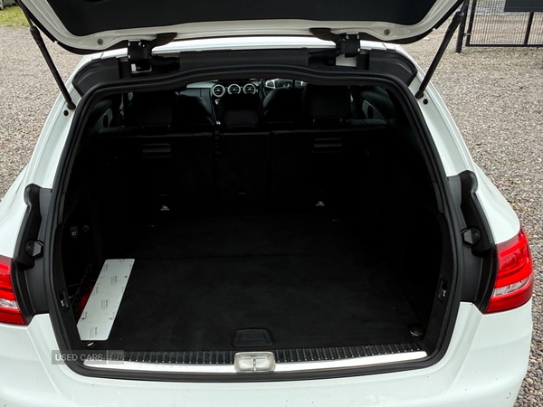 Used Mercedes-Benz C Class 2015 for sale - 76260713: Photo 8