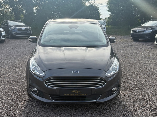 Used Ford S-Max 2016 for sale - 76085745: Photo 2