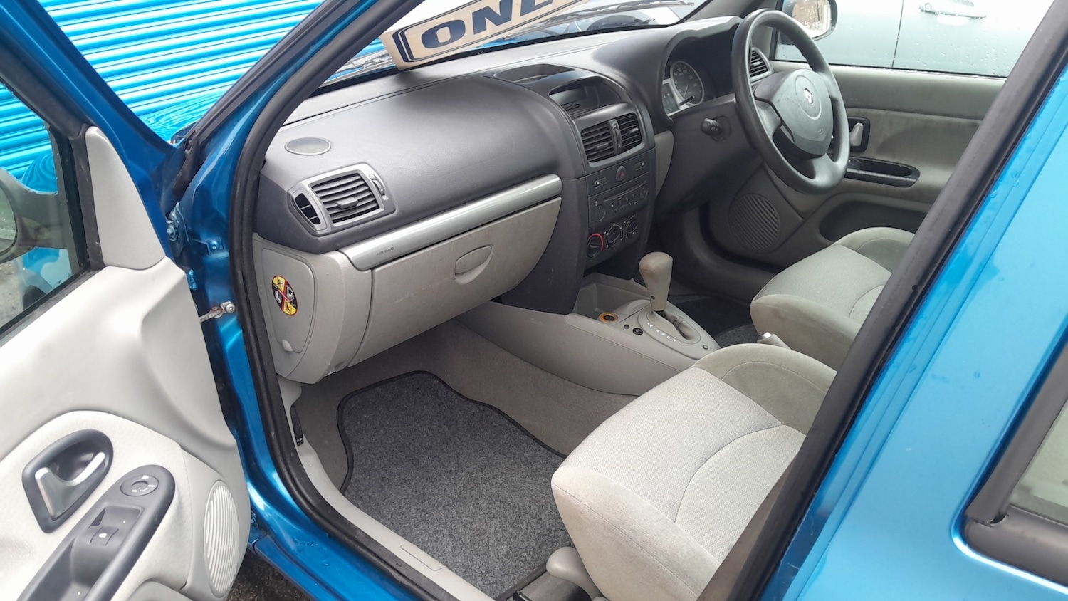 Used Renault Clio 2003 for sale - 76276044: Photo 8