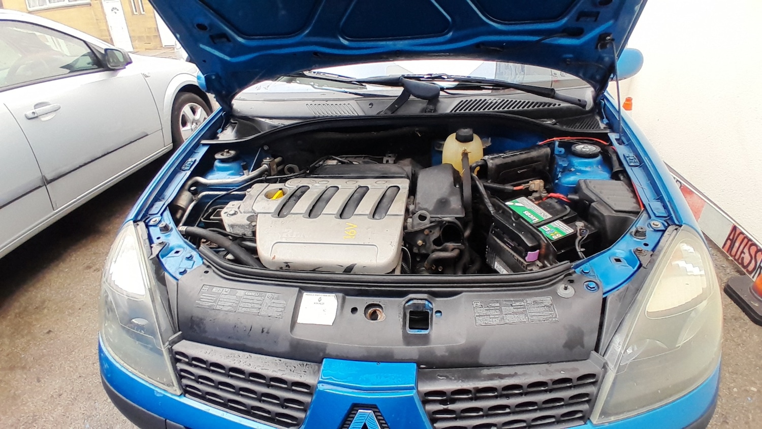 Used Renault Clio 2003 for sale - 76276044: Photo 9