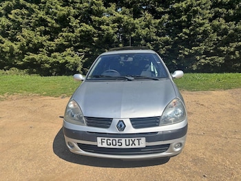 Used Renault Clio 2005 for sale - 76035610: Photo