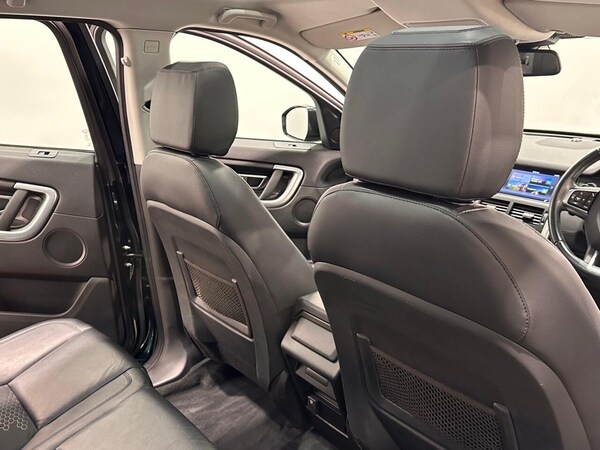 Used Land Rover Discovery Sport 2015 for sale - 76029413: Photo 18
