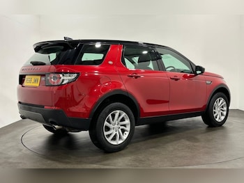 Used Land Rover Discovery Sport 2018 for sale - 78256881: Photo
