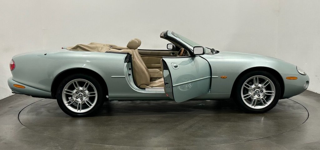 Used Jaguar XK8 2001 for sale - 77953257: Photo 14