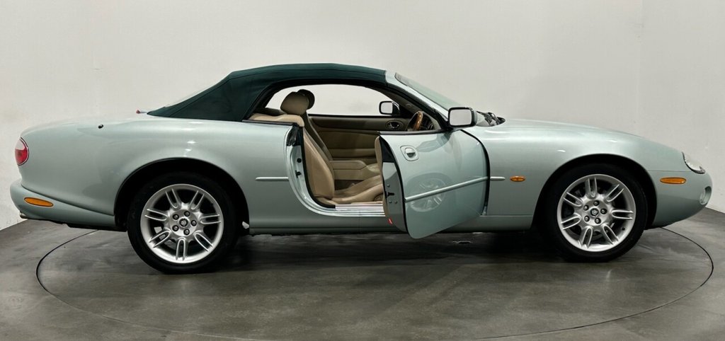 Used Jaguar XK8 2001 for sale - 77953257: Photo 16