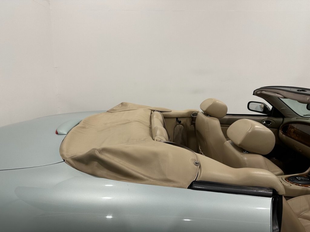 Used Jaguar XK8 2001 for sale - 77953257: Photo 21