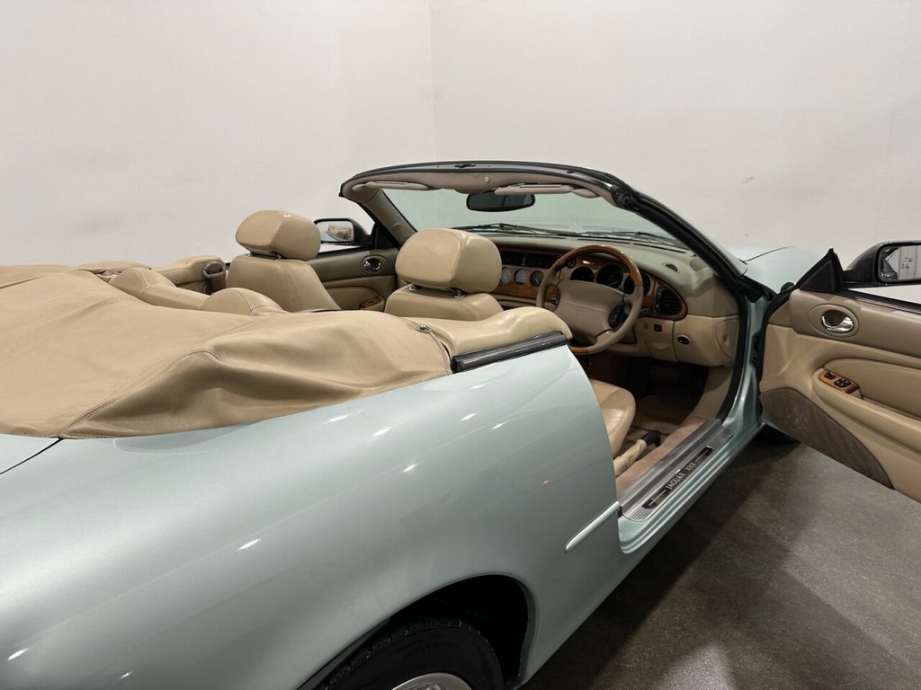 Used Jaguar XK8 2001 for sale - 77953257: Photo 22