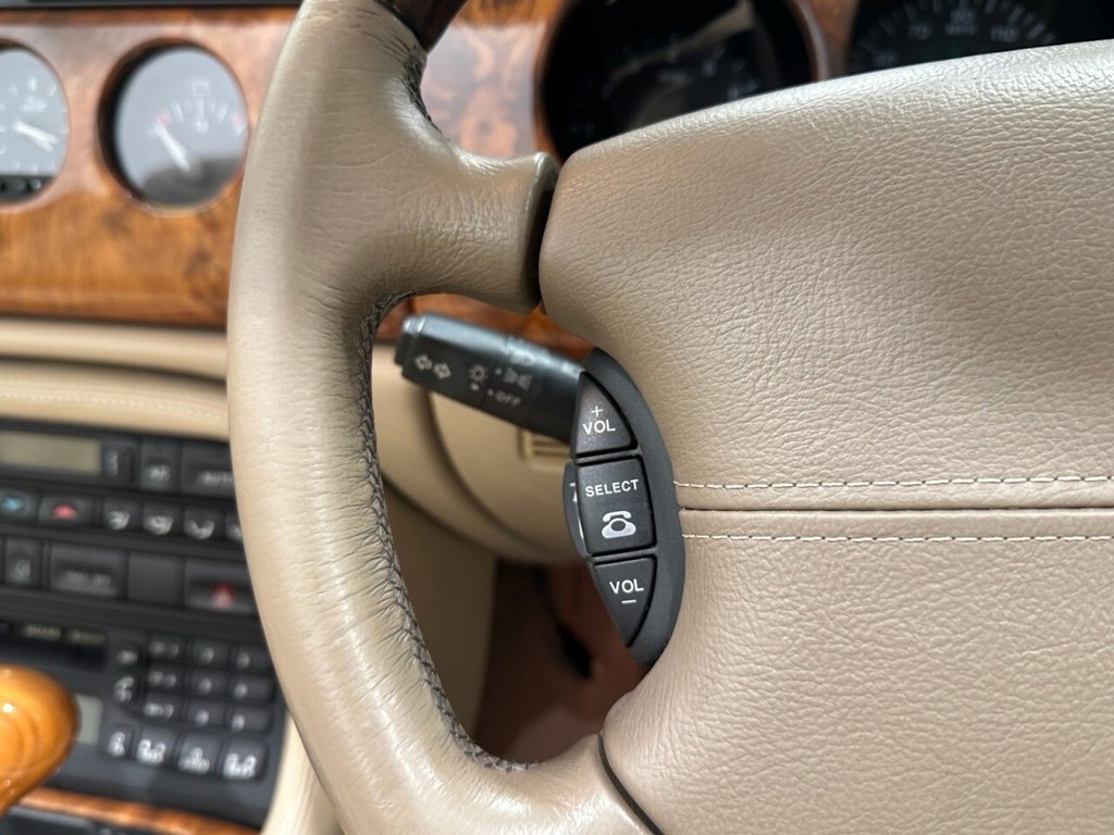 Used Jaguar XK8 2001 for sale - 77953257: Photo 25