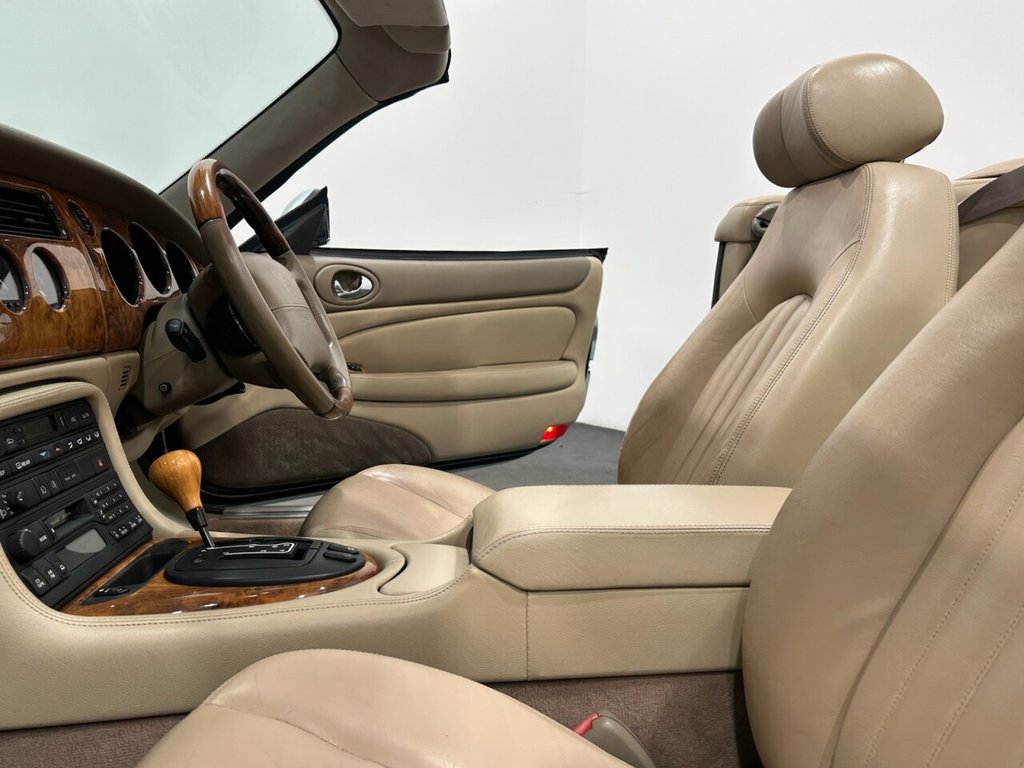 Used Jaguar XK8 2001 for sale - 77953257: Photo 38