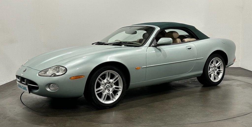 Used Jaguar XK8 2001 for sale - 77953257: Photo 4