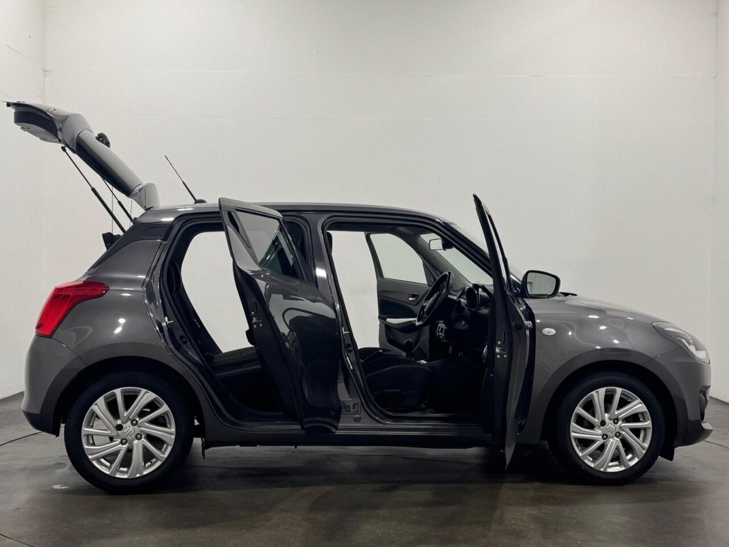 Used Suzuki Swift 2021 for sale - 76570380: Photo 17