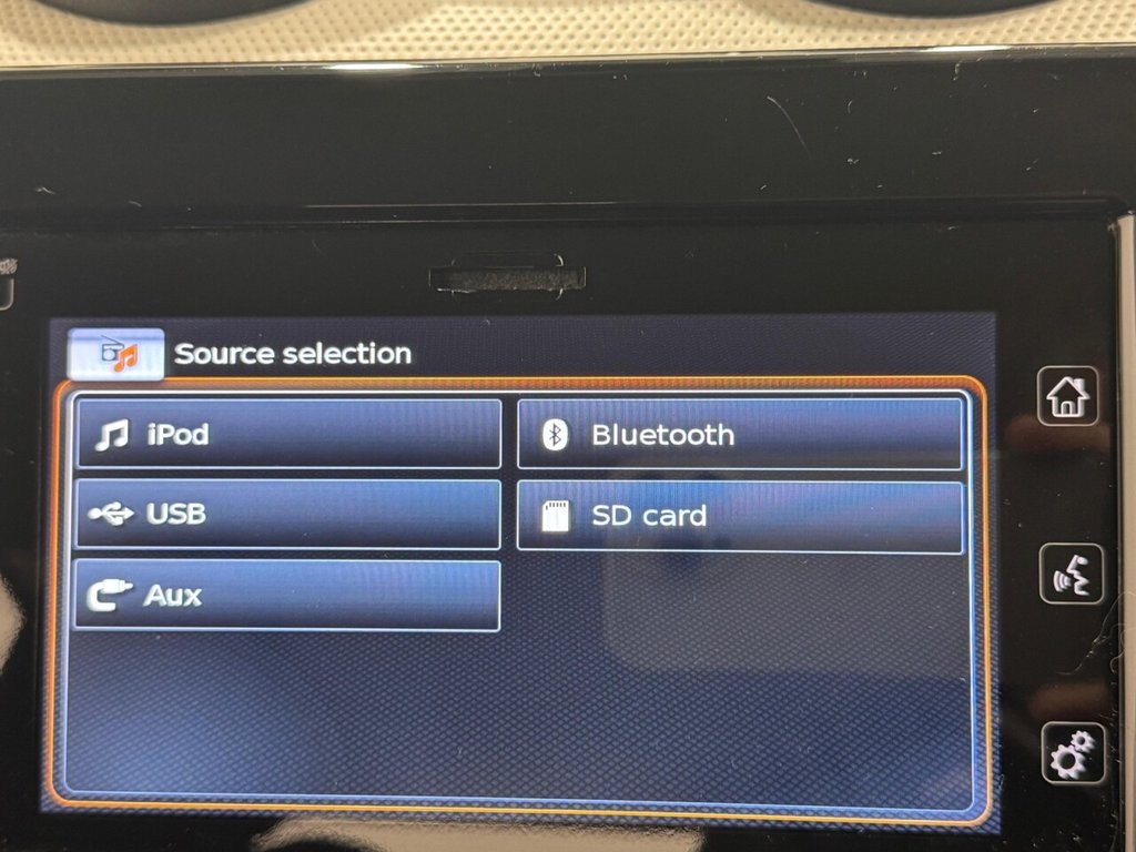 Used Suzuki Swift 2021 for sale - 76570380: Photo 21