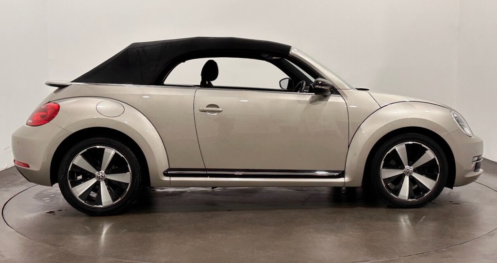 Used Volkswagen Beetle 2015 for sale - 77227013: Photo 11