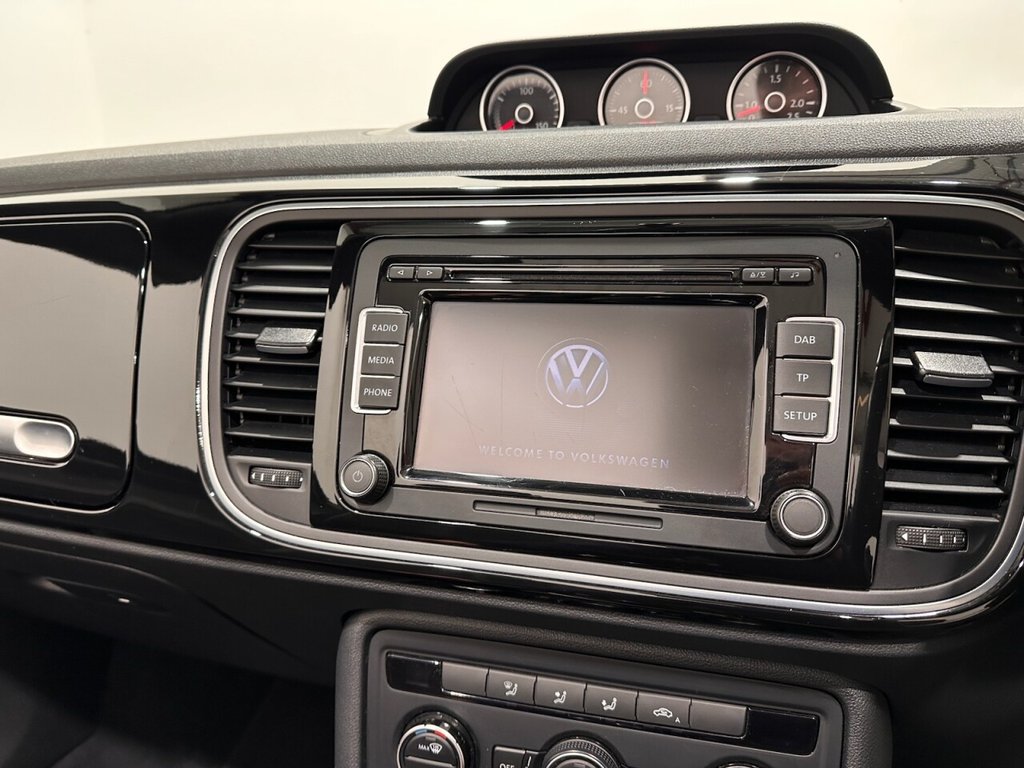 Used Volkswagen Beetle 2015 for sale - 77227013: Photo 15