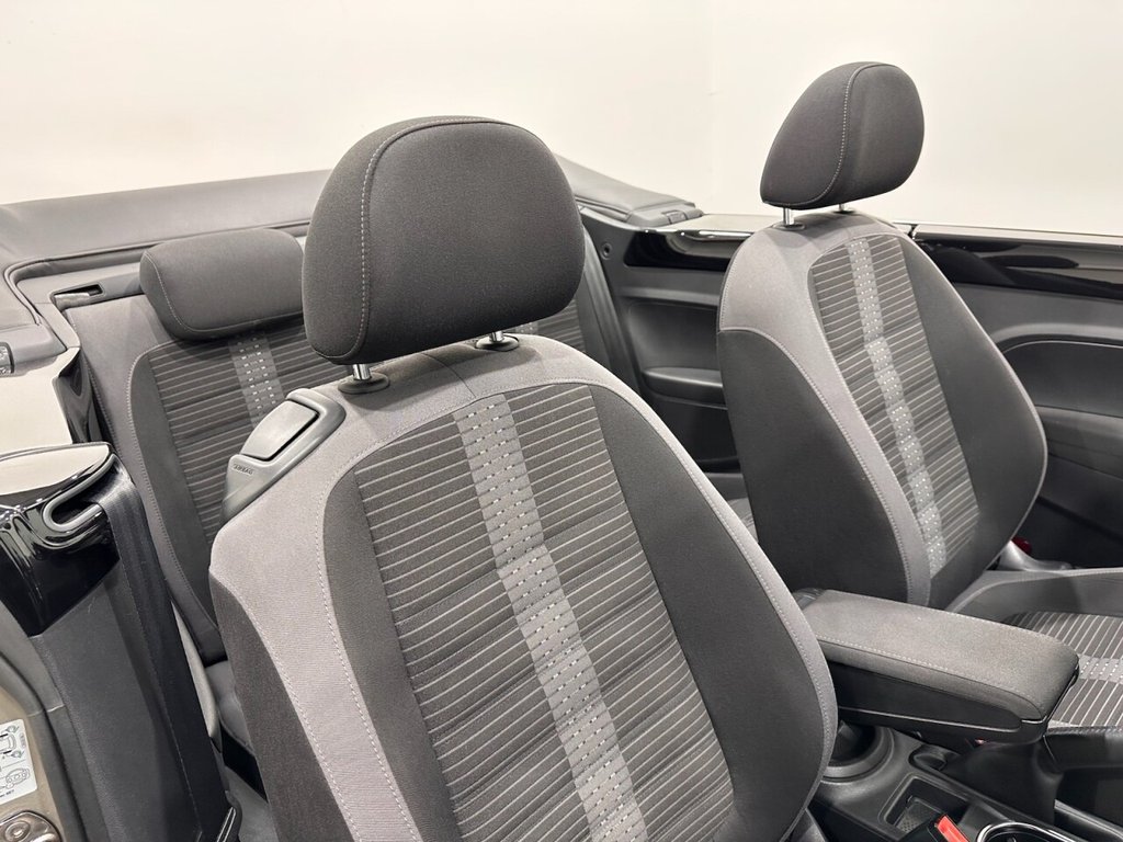 Used Volkswagen Beetle 2015 for sale - 77227013: Photo 18