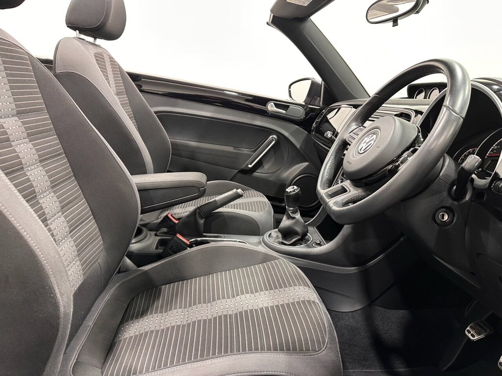 Used Volkswagen Beetle 2015 for sale - 77227013: Photo 19