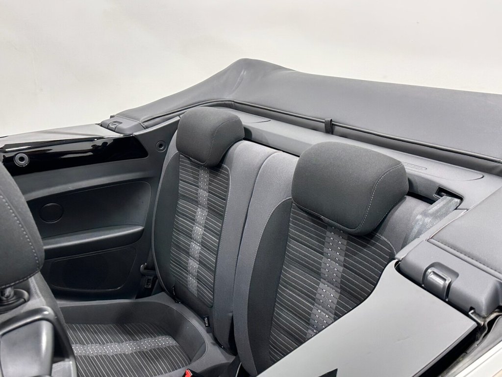 Used Volkswagen Beetle 2015 for sale - 77227013: Photo 20