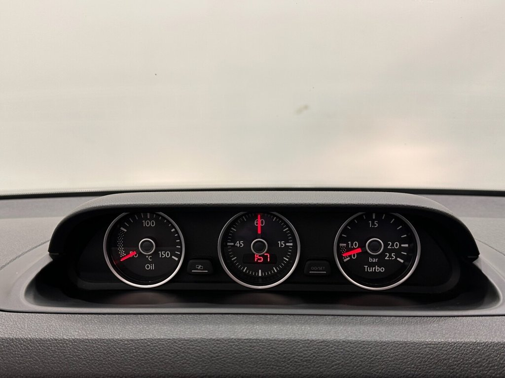 Used Volkswagen Beetle 2015 for sale - 77227013: Photo 24