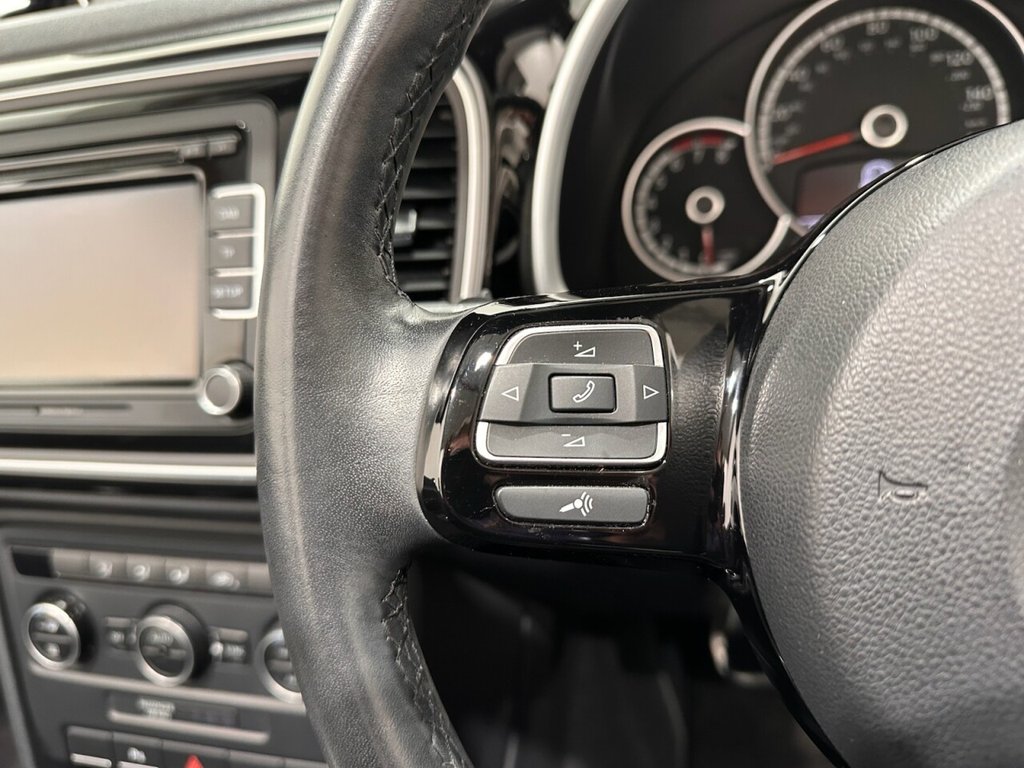 Used Volkswagen Beetle 2015 for sale - 77227013: Photo 25