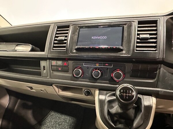 Used Volkswagen Transporter 2017 for sale - 76173212: Photo 10