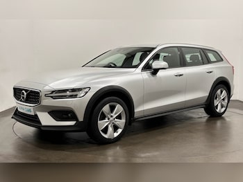 Used Volvo V60 Cross Country 2019 for sale - 77048895: Photo