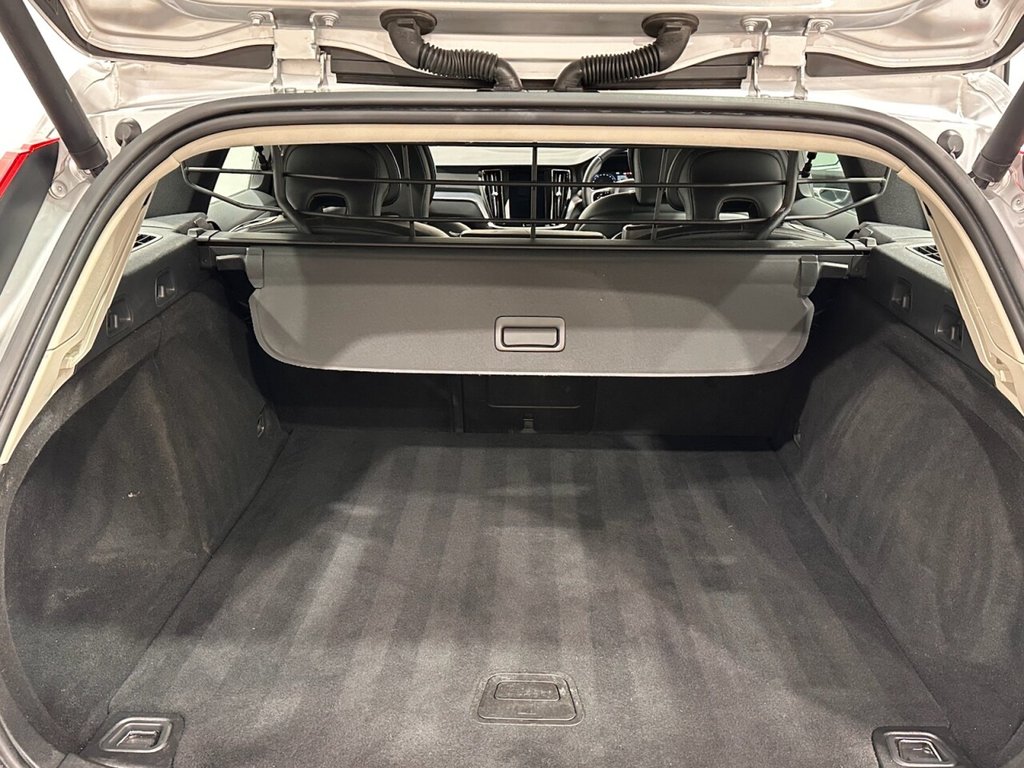 Used Volvo V60 Cross Country 2019 for sale - 77048895: Photo 30