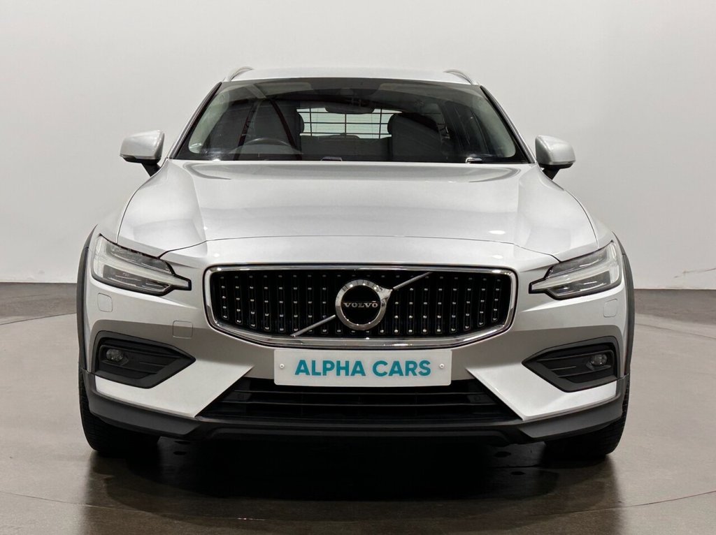 Used Volvo V60 Cross Country 2019 for sale - 77048895: Photo 5