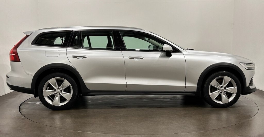 Used Volvo V60 Cross Country 2019 for sale - 77048895: Photo 7
