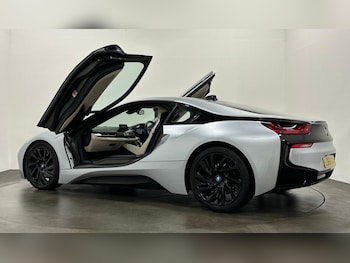 Used BMW i8 2016 for sale - 79058700: Photo