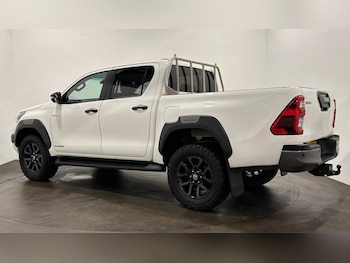 Used Toyota Hilux 2024 for sale - 79178738: Photo