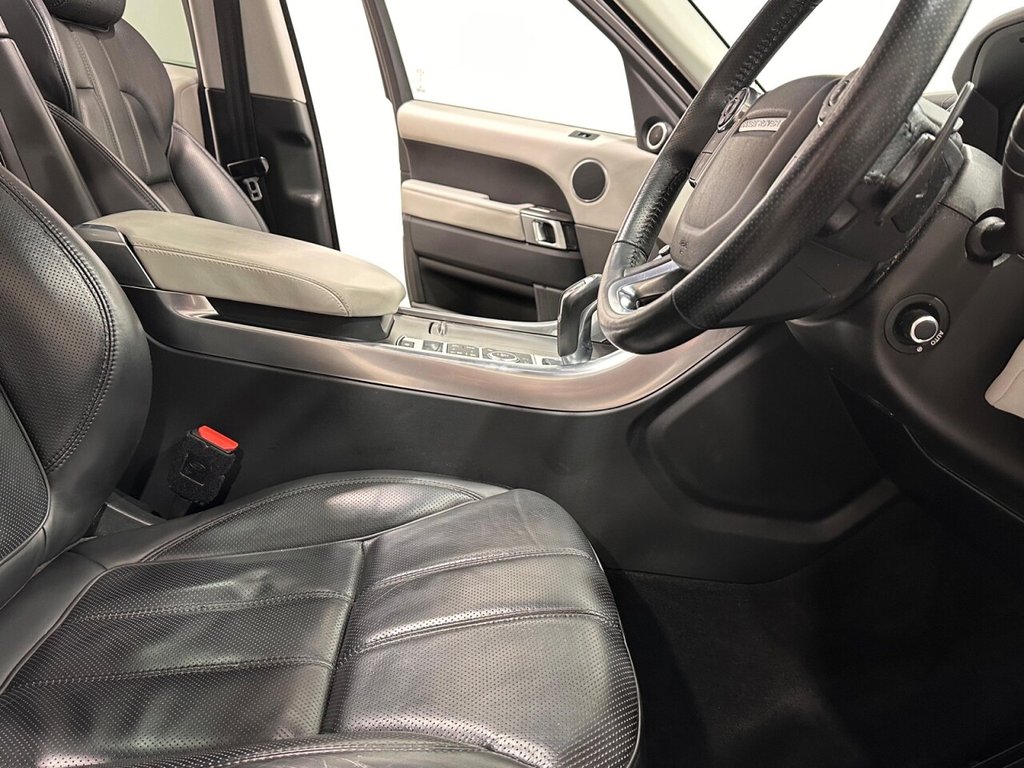 Used Land Rover Range Rover Sport 2016 for sale - 76406942: Photo 16