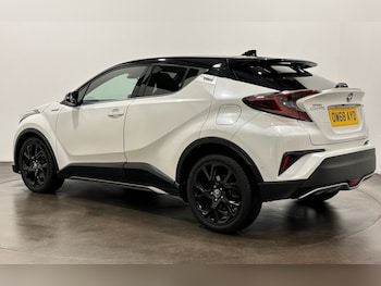 Used Toyota C-HR 2019 for sale - 76202403: Photo