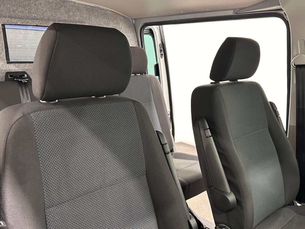 Used Volkswagen Transporter 2018 for sale - 77692610: Photo 25