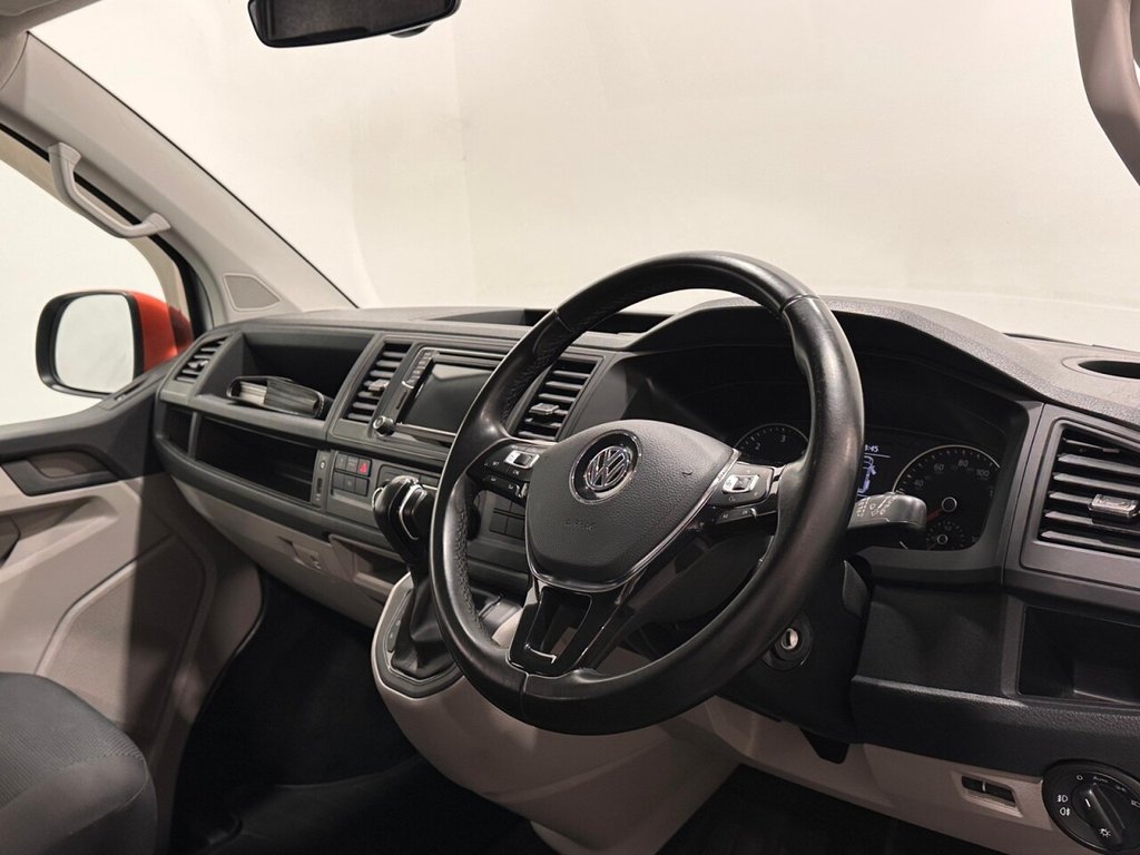 Used Volkswagen Transporter 2018 for sale - 77692610: Photo 8