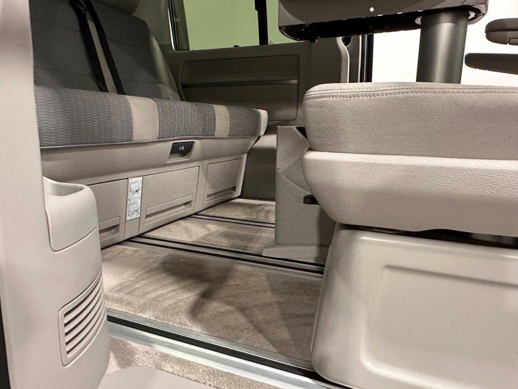 Used Volkswagen Caravelle 2019 for sale - 76496757: Photo 19