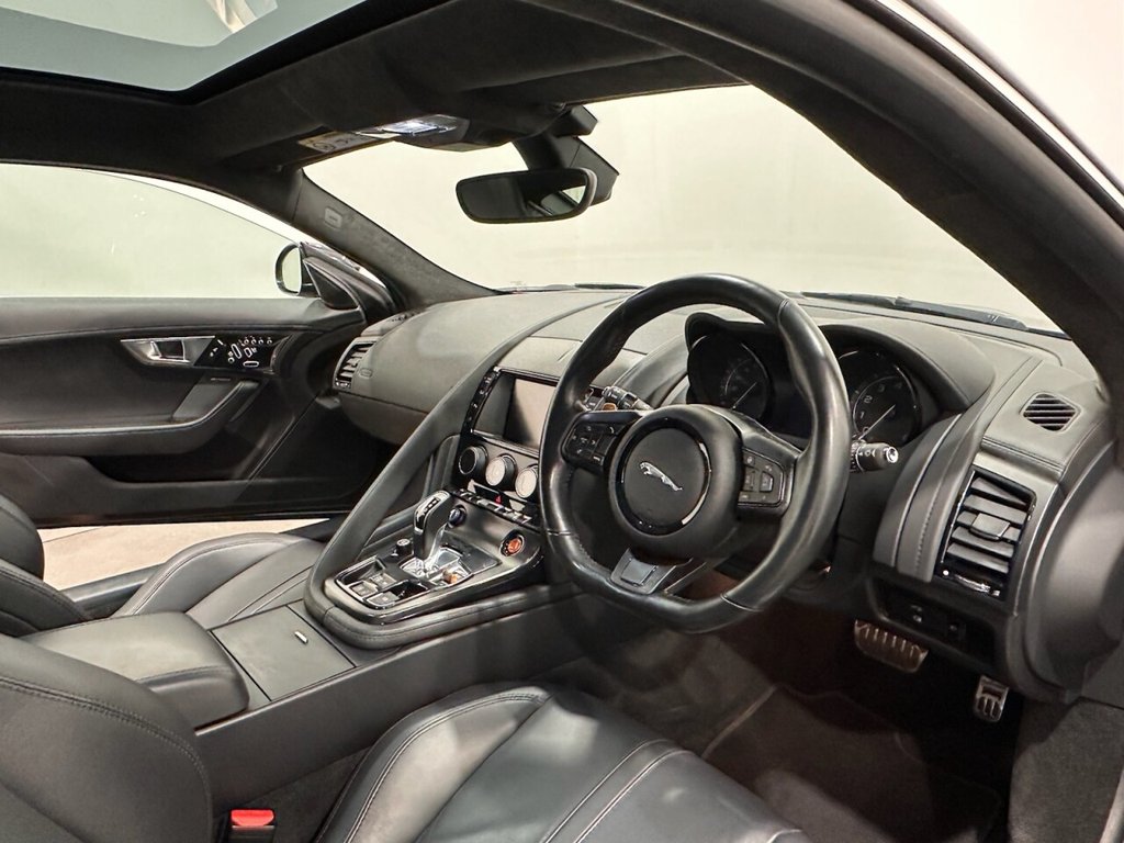 Used Jaguar F-Type 2014 for sale - 76368233: Photo 9