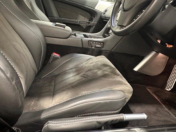 Used Aston Martin DBS 2009 for sale - 75242654: Photo 15