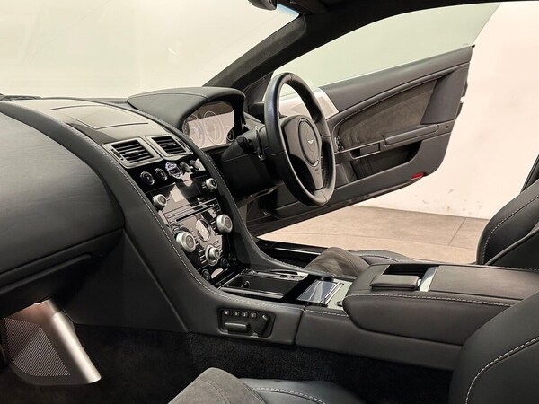 Used Aston Martin DBS 2009 for sale - 75242654: Photo 21