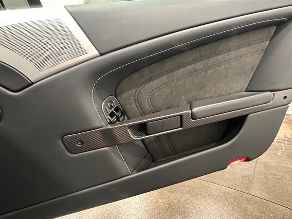 Used Aston Martin DBS 2009 for sale - 75242654: Photo 26