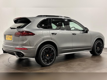 Used Porsche Cayenne 2017 for sale - 75630865: Photo