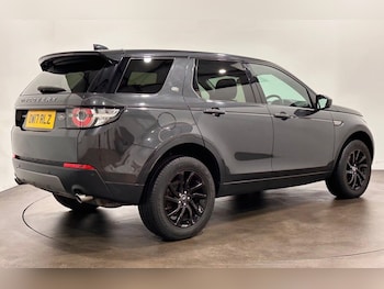 Used Land Rover Discovery Sport 2017 for sale - 75596862: Photo