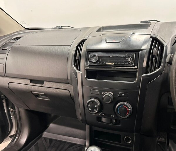 Used Isuzu D-Max 2014 for sale - 76267068: Photo 12