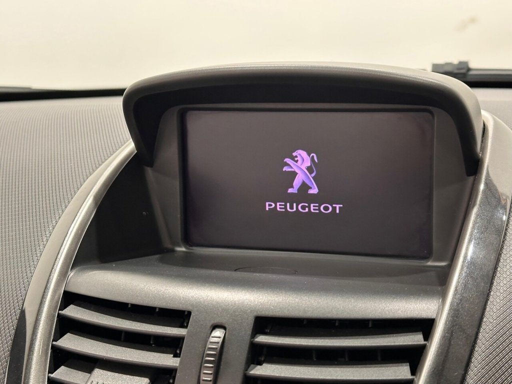 Used Peugeot 207 2014 for sale - 76345485: Photo 11