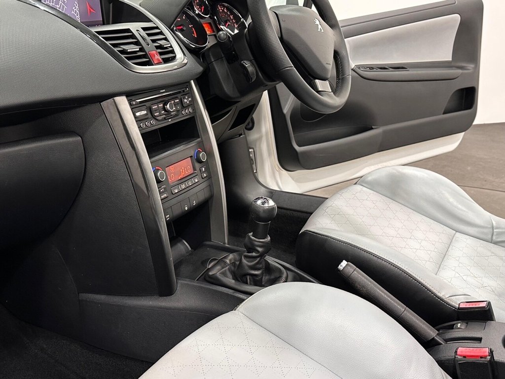Used Peugeot 207 2014 for sale - 76345485: Photo 21