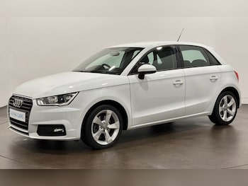 Used Audi A1 2015 for sale - 76203262: Photo 2