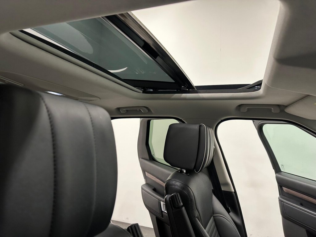 Used Land Rover Discovery 2017 for sale - 77905250: Photo 8